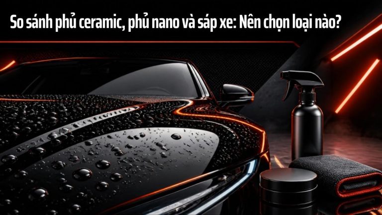 Thân xe ô tô màu đen phủ ceramic đọng giọt nước, bên cạnh chai xịt phủ, hộp sáp và khăn microfiber - so sánh phủ ceramic, phủ nano và sáp xe