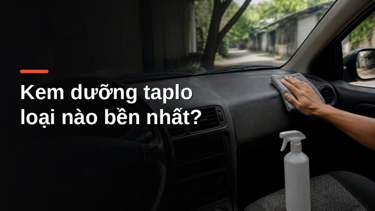 Lau dưỡng taplo ô tô bằng khăn microfiber và chai xịt dưỡng nhựa nội thất