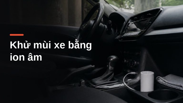Máy khử mùi ion âm cắm tẩu đặt trong khay để cốc ô tô